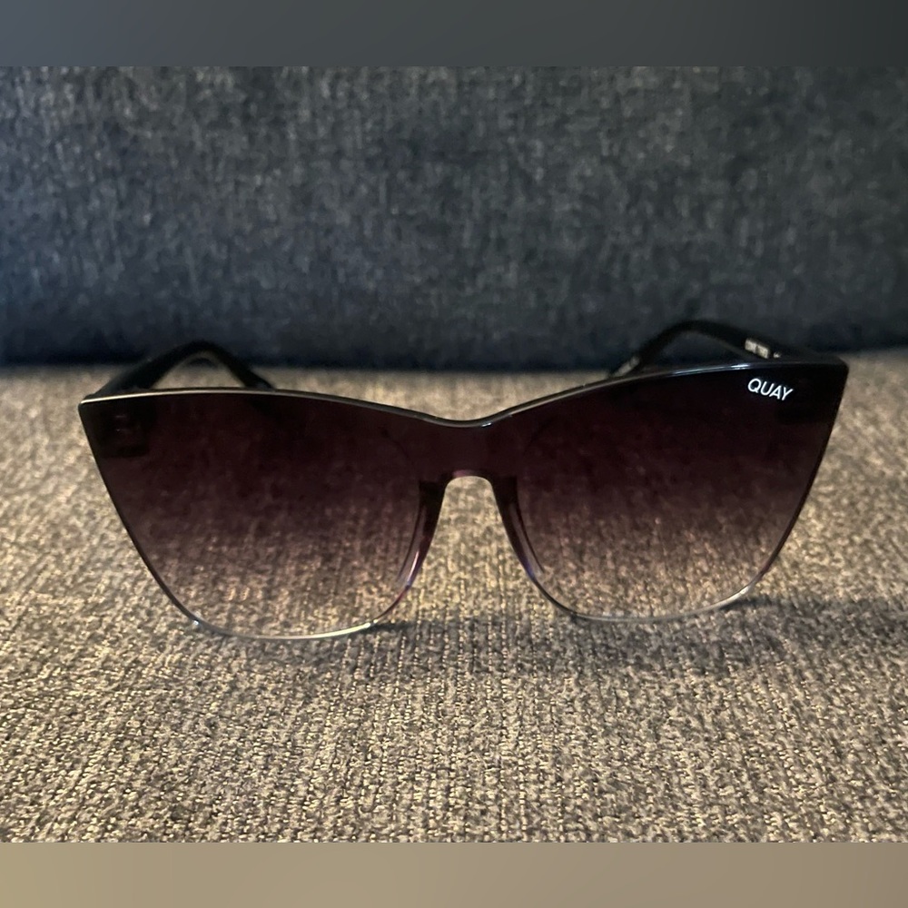 Quay COME THRU sunglasses